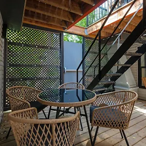 Les Saint-laurent Apartment Montreal